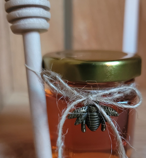 Honey Favor W/ Wooden Dipper